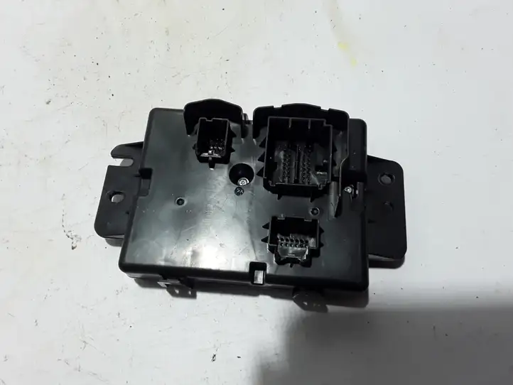 Chrysler Pacifica (2016 - )  68447892AB Другие блоки управления / модули