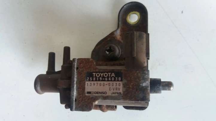 2581964030 Toyota Carina T210 Vakuumo vožtuvas