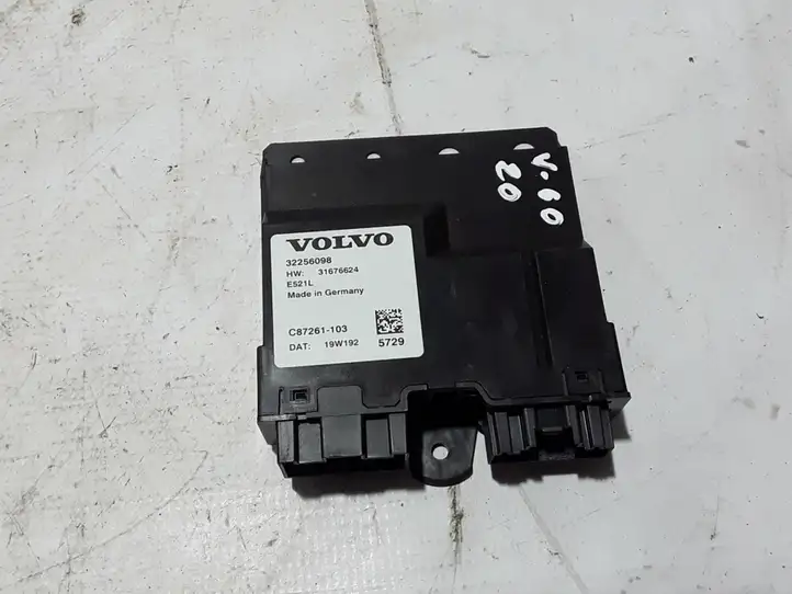 Volvo V60 (2018 - ) 32256098 Блок управления крышкой багажника — фото 1