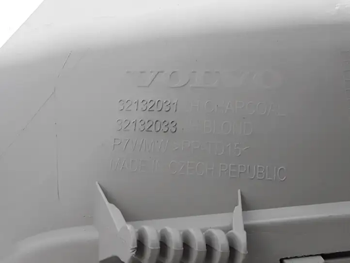 Volvo V60 (2018 - ) 32132033 Обшивка стойки у окна — фото 3