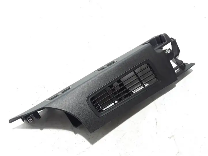 Volvo V60 (2018 - )  32239861 Боковая отделка (у окна)