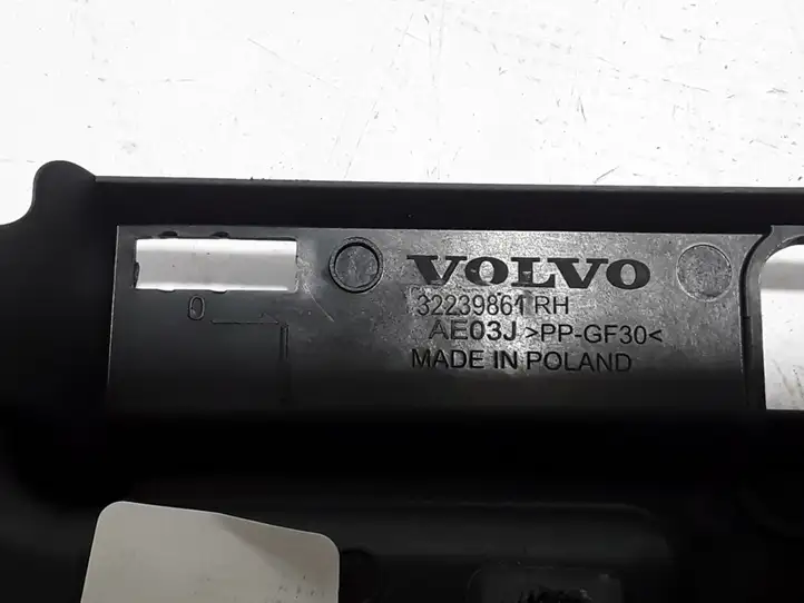 Volvo V60 (2018 - )  32239861 Боковая отделка (у окна)