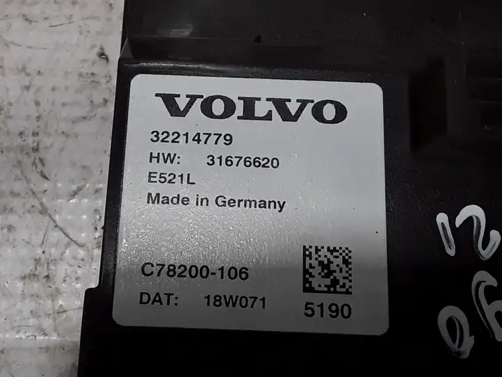 Volvo S90, V90 (2016 - 2020) 32214779 Блок управления крышкой багажника — фото 3