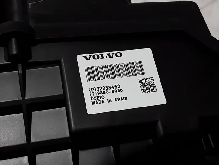Volvo V90 (2016 - 2020)  32233453 Экран дисплея вверх