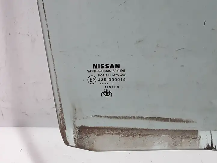 Nissan Pathfinder R51 (2005 - 2012)  80300EB310 Основное стекло передних дверей (четырехдверного автомобиля)