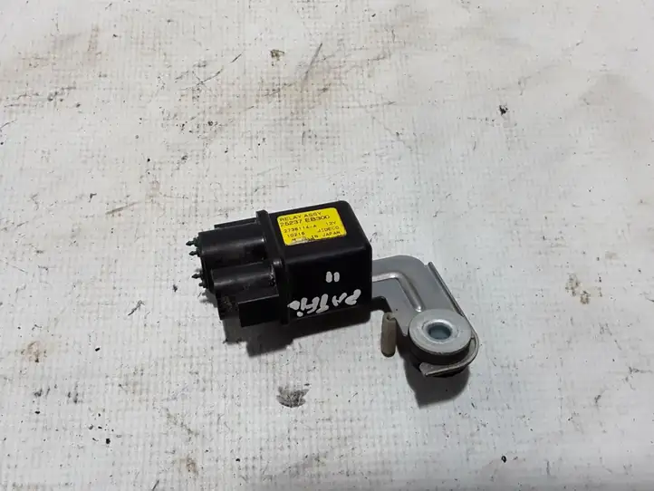 Nissan Pathfinder R51 (2005 - 2012)  25237EB300 Реле подогрева свеч