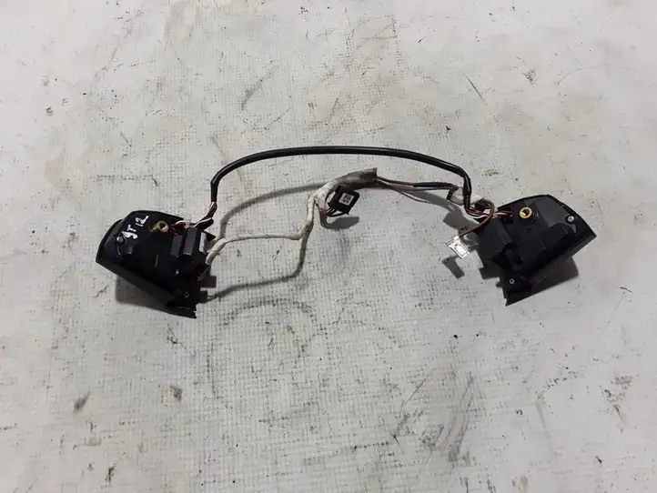 BMW 5 GT F07 (2010 - 2017) 9229483 Кнопки на рулевом колесе — фото 3