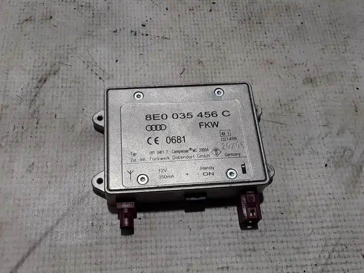 Audi A6 (2004 - 2008)  8E0035456C Усилитель антенны