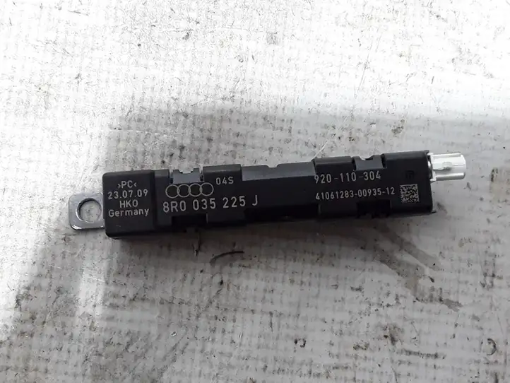 Audi Q5 SQ5 (2008 - 2012) 8R0035225J Усилитель антенны — фото 1