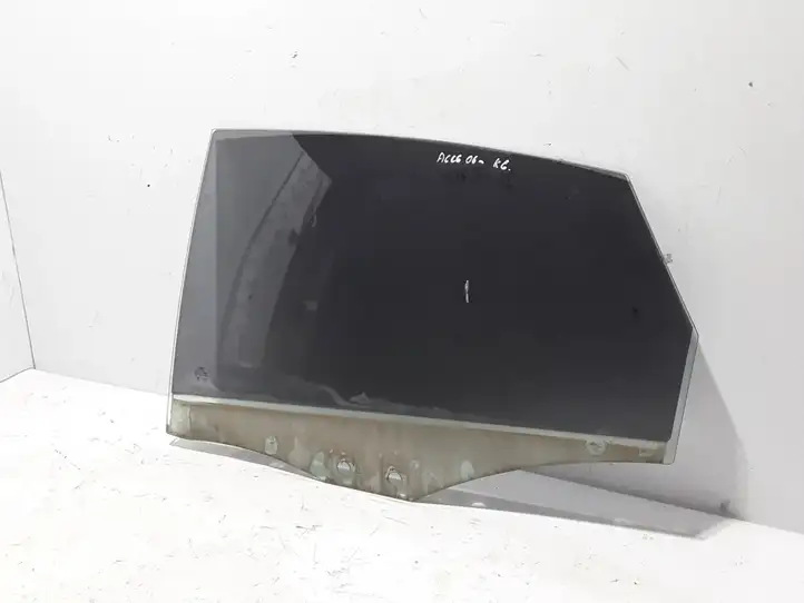 Audi A6 (2004 - 2008)  4F5845205 Основное стекло задних дверей