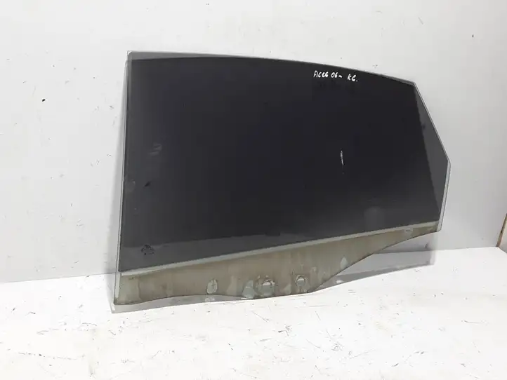 Audi A6 (2004 - 2008)  4F5845205 Основное стекло задних дверей