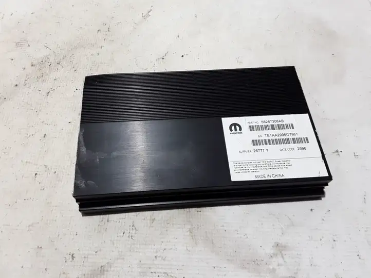 Dodge Durango (2013 - )  68267306AB Звукоусилитель