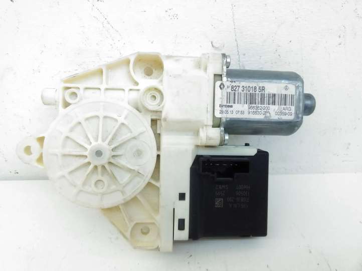 827310185R Renault Megane III Galinis varikliukas langų pakėlėjo