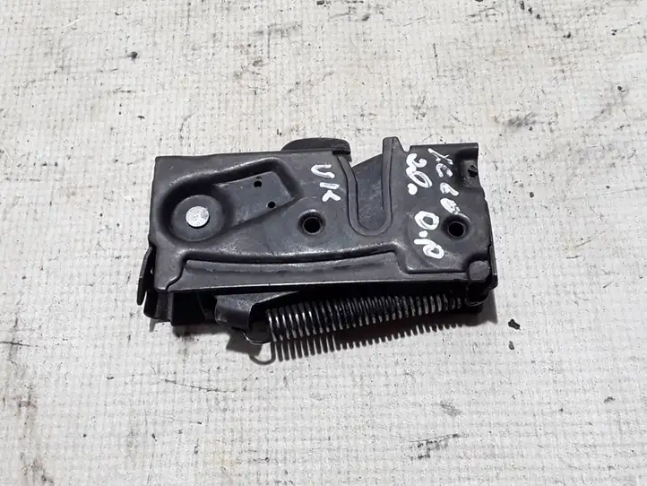 Volvo XC60 (2017 - )  32226109 Ручка капота