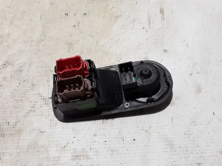 Renault Master II (2004 - 2010) 8200206602 Кнопка стеклоподъемников — фото 3