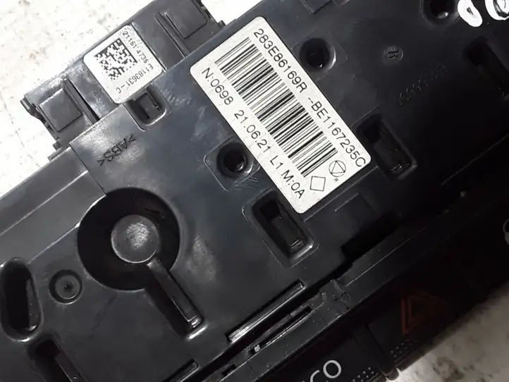 Renault Zoe (2012 - ) 283E86169R Включатель аварийных фонарей — фото 2