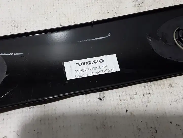 Volvo XC90 (2014 - 2019) 31688696 Прочая отделка задней двери — фото 2