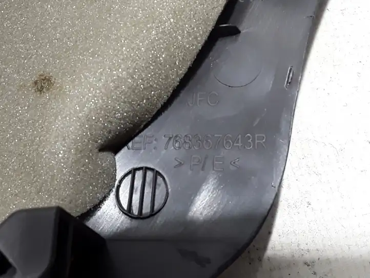 Renault Espace V (RFC) (2015 - 2019) 768367643R Внутренняя отделка переднего порога — фото 2