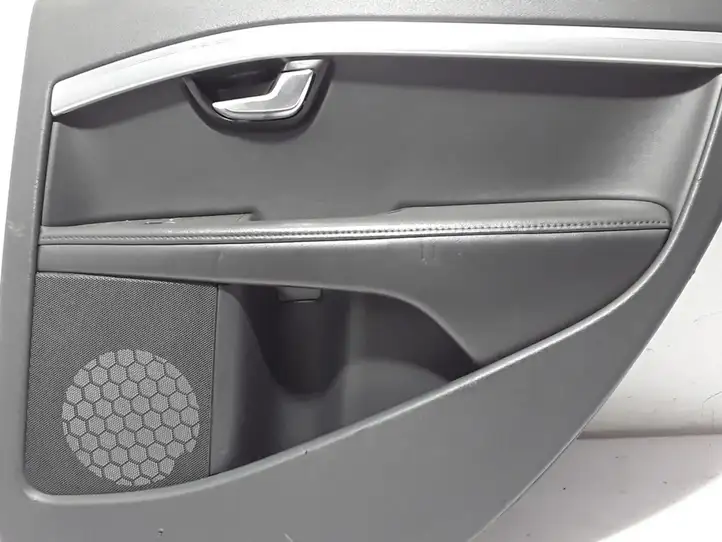 Volvo V70 (2013 - 2016) 30649476 Обшивка задней двери — фото 2