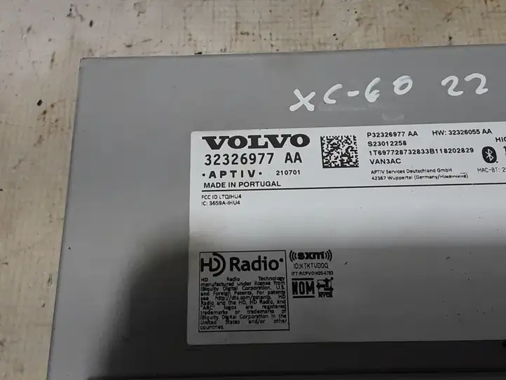 Volvo XC60 (2017 - ) 32326977 Магнитола / мультимедийная система — фото 3