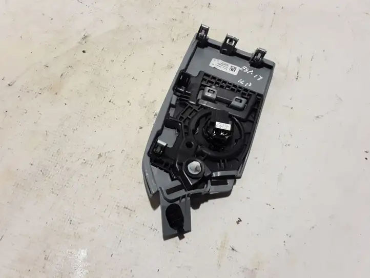 Renault Espace (2015 - 2019)  682108438R Отделка внутренней панели