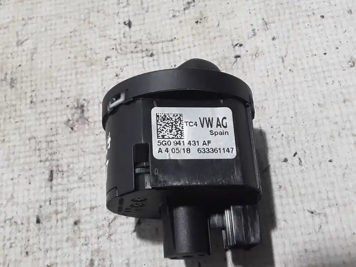 Seat Ibiza V (KJ) (2017 - ) 5G0941431AF Включатель фонарей — фото 3