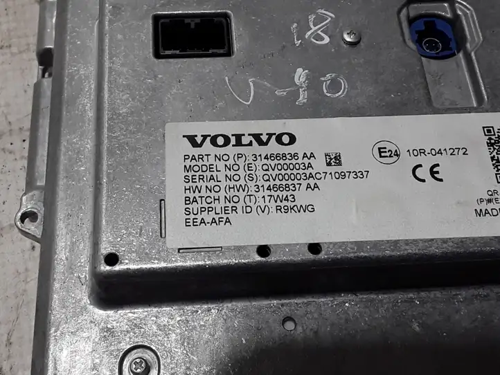 Volvo S90, V90 (2016 - 2020) 31466836 Дисплей / маленький экран — фото 2