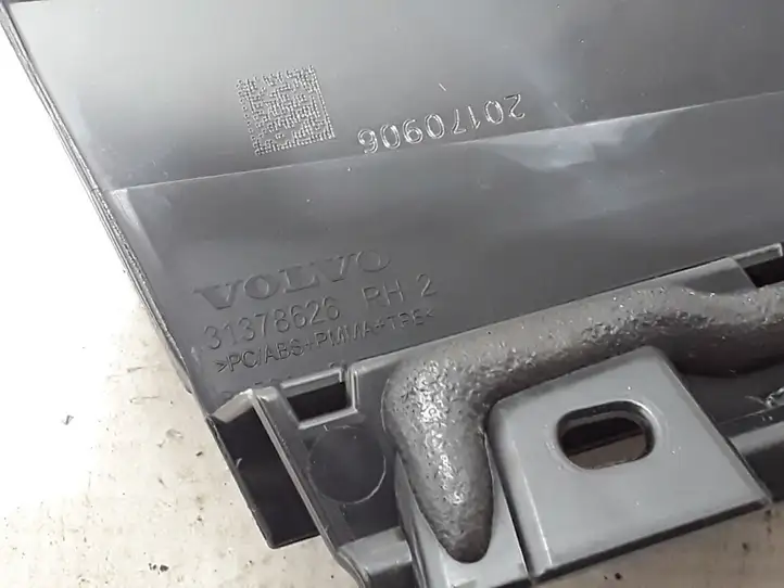 Volvo S90, V90 (2016 - 2020) 31378626 Прочая отделка задней двери — фото 2