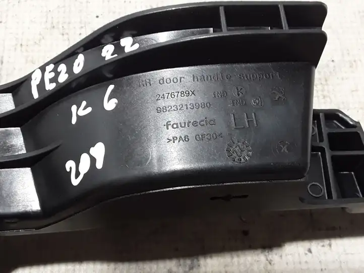 Peugeot 208 (2019 - )  9823213980 Другая деталь отделки задний дверей