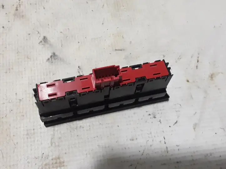 Volkswagen Tiguan (2016 - 2020)  5NB927238B Комплект ручек