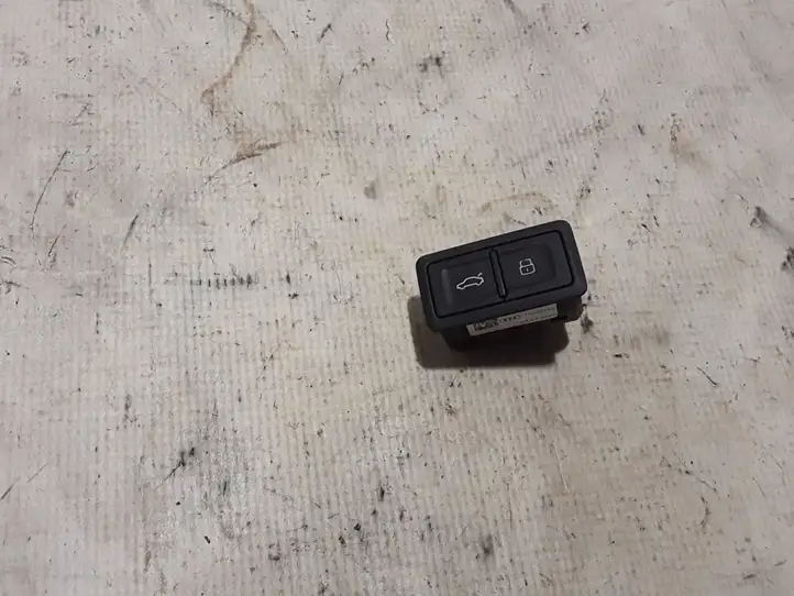 Audi A6 C7 (2014 - 2018) 4G0959831B Кнопка закрытия крышки багажника — фото 1
