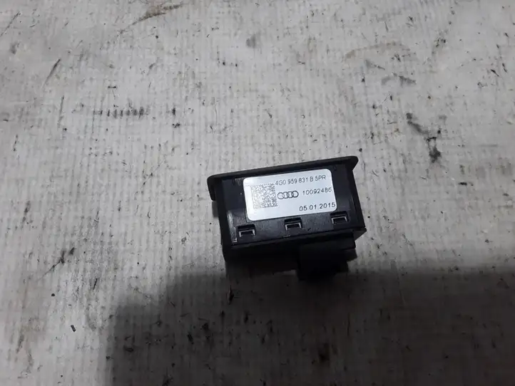 Audi A6 C7 (2014 - 2018) 4G0959831B Кнопка закрытия крышки багажника — фото 2