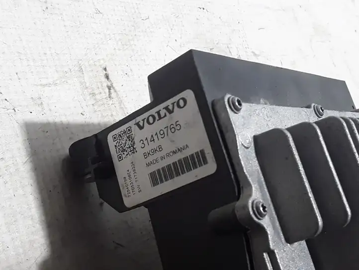 Volvo S90, V90 (2016 - 2020) 31419765 Блок предохранителей — фото 3