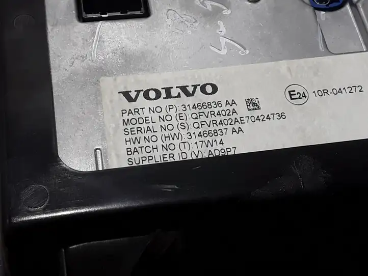 Volvo S90, V90 (2016 - 2020) 31466836 Дисплей / маленький экран — фото 3