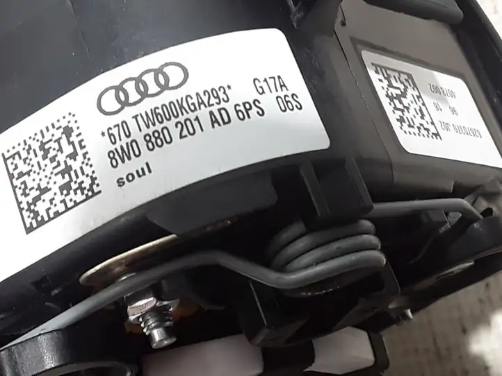 Audi A4 S4 B9 (2015 - 2019) 8W0880201AD Подушка безопасности руля — фото 3
