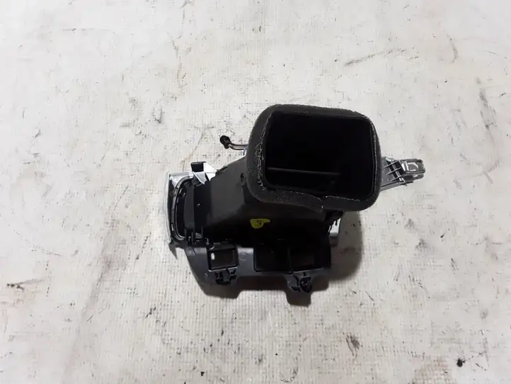 Audi A6 C7 (2014 - 2018) 4G1820901 Боковой воздушный дефлектор — фото 2