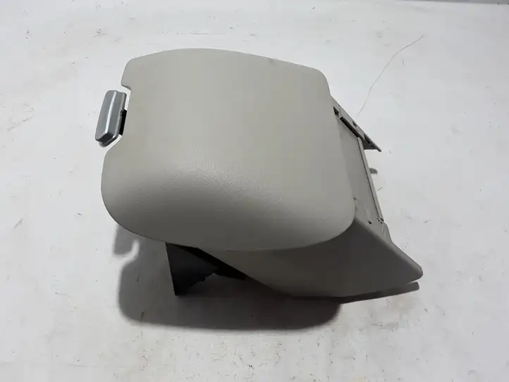 Chrysler Pacifica (2016 - )  5RL36TRMAA Ящик для вещей