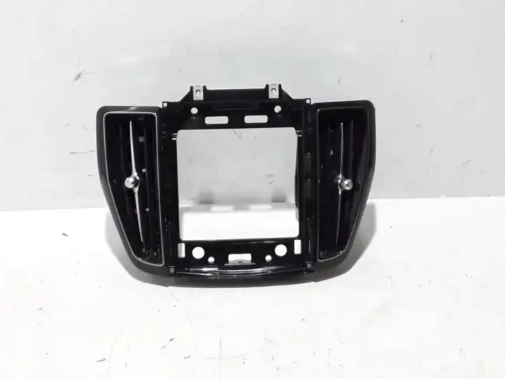 Volvo XC60 (2017 - )  31417742 Центральный дефлектор