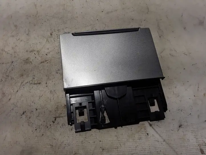 Audi A6 (2014 - 2018)  4G0863273 Пепельница