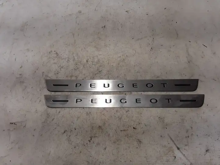 Peugeot 208 (2019 - ) 9828373080 Внутренняя отделка переднего порога — фото 1