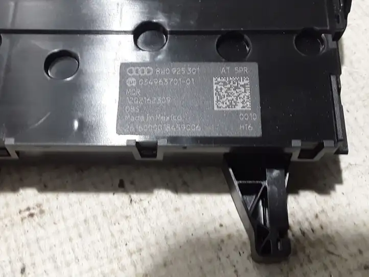 Audi A4 S4 B9 (2015 - 2019) 8W0925301 Кнопка парктроника — фото 3