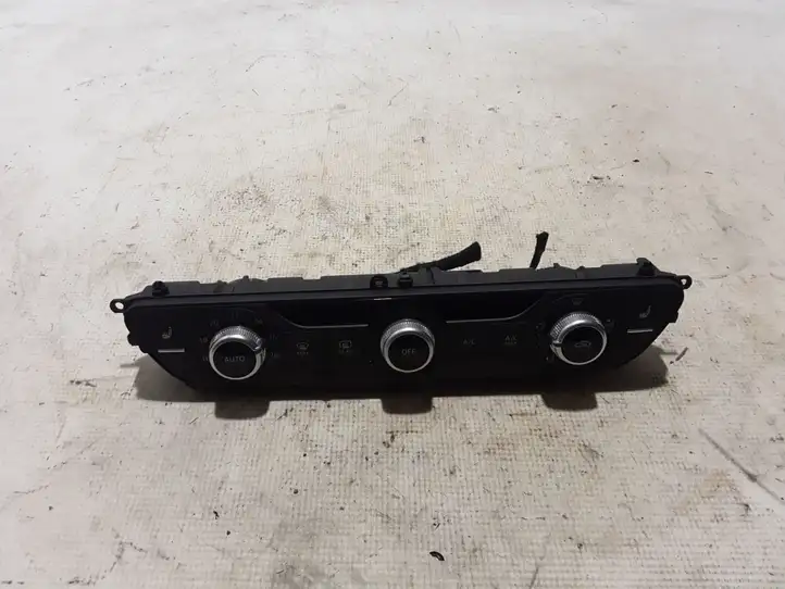 Audi A4 S4 B9 (2015 - 2019) 8W0820043Q Блок управления кондиционером — фото 1