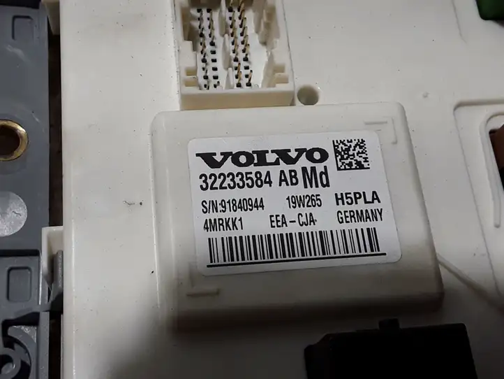 Volvo S60 (2018 - ) 32233584 Модуль комфорта — фото 2