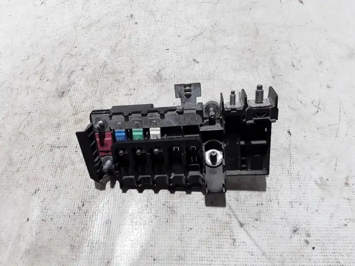 Mercedes-Benz CLA C117,X117,W117 (2013 - 2019) A2465401350 Блок предохранителей — фото 1
