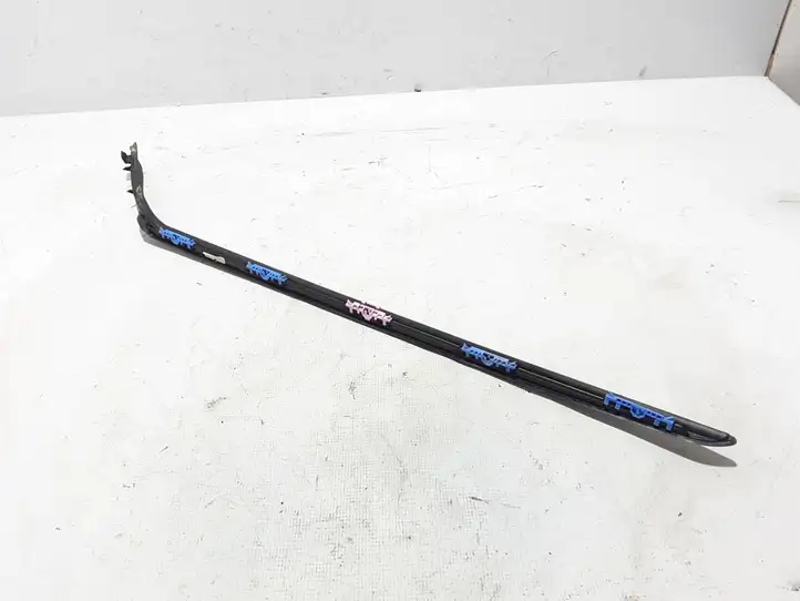 Volvo S60 (2018 - ) 31469401 Накладка стоек лобового стекла — фото 2