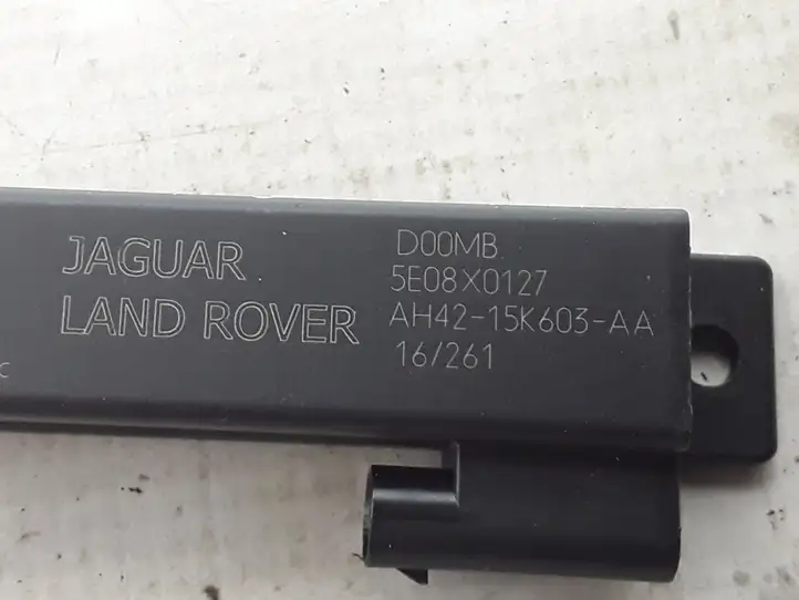 Land Rover Discovery Sport (2014 - 2019) AH4215K603AA GPS антенна — фото 3