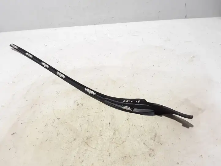 Volvo S60 (2013 - 2018) 31416140 Накладка стоек лобового стекла — фото 2