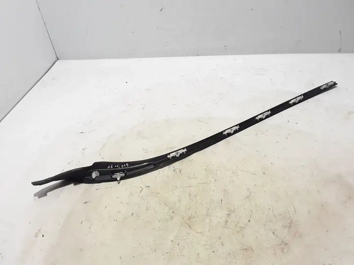 Volvo S60 (2013 - 2018) 31416141 Накладка стоек лобового стекла — фото 3
