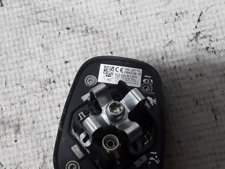 Seat Ibiza V (KJ) (2017 - ) 6C00355015FQ GPS антенна — фото 3