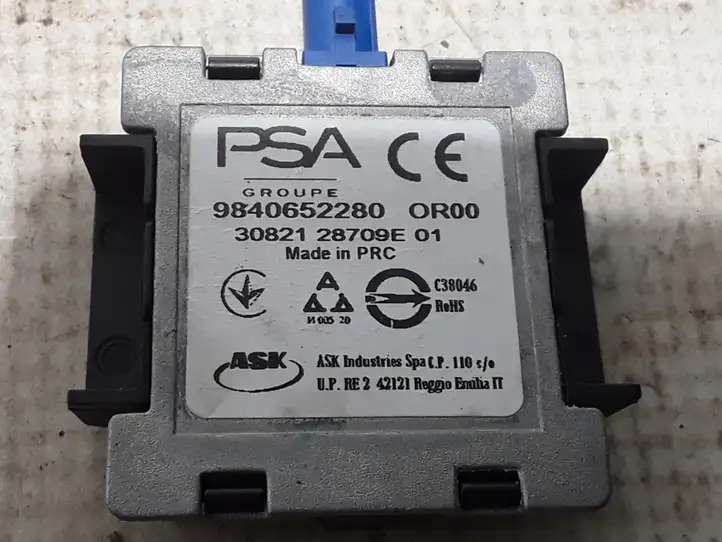 Peugeot 208 (2019 - ) 9840652280 GPS антенна — фото 3